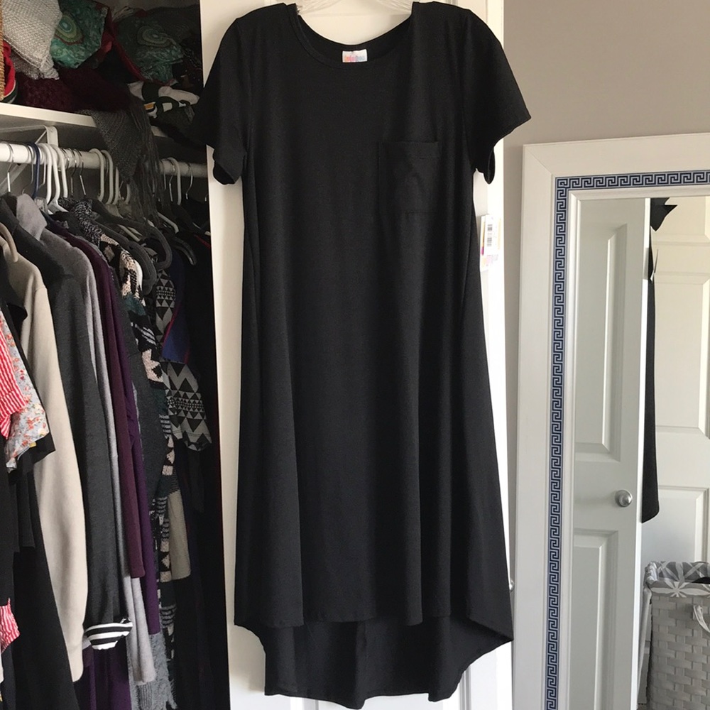 Medium Black Lularoe “Carly”
